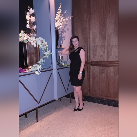 One shoulder black dress - Picture 3 of 3